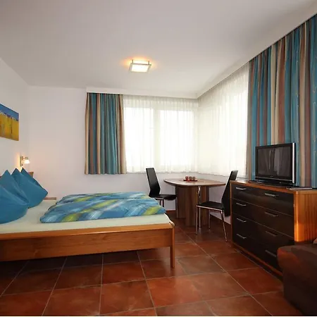 Schloss-weissenstein-strasse *