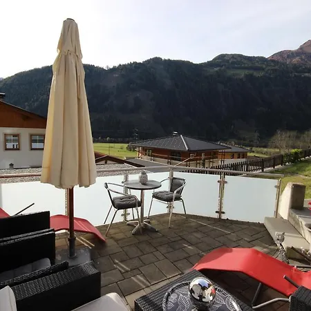 Schloss-weissenstein-strasse Апартаменты *