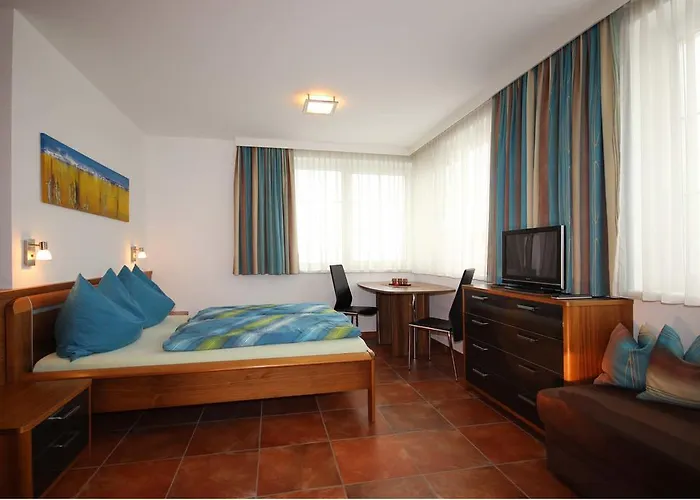 Schloss-weissenstein-strasse *